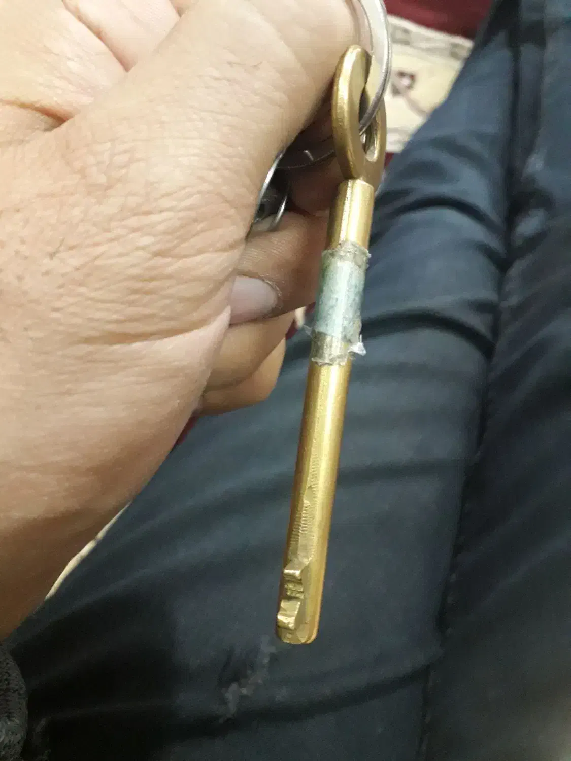 دسته کلید گم کردم|اشیا|قم, کلهری|دیوار