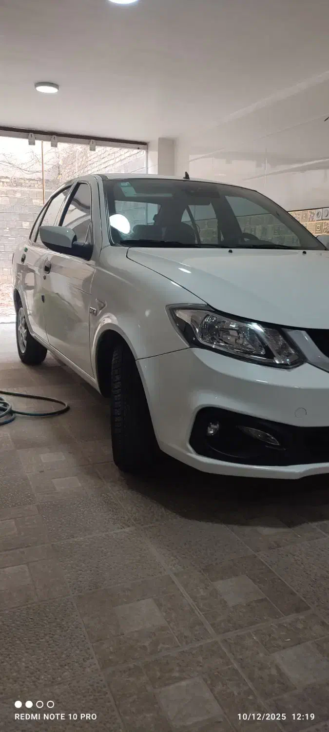 سایناs دوگانه کارخانه بدون رنگ|خودرو سواری و وانت|فولادشهر, B4|دیوار