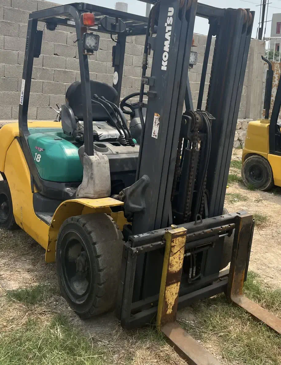 لیفتراک ۳تن کوماتسو مدل ۲۰۲۱ با ضمانت کار|خودرو سنگین|بوشهر, |دیوار