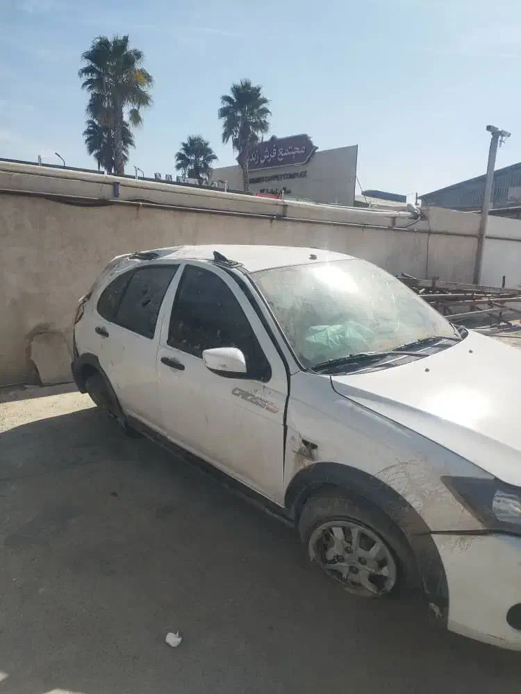 کوییک مدل آخر 99 تصادفی|خودرو سواری و وانت|شیراز, شهرک مخابرات|دیوار