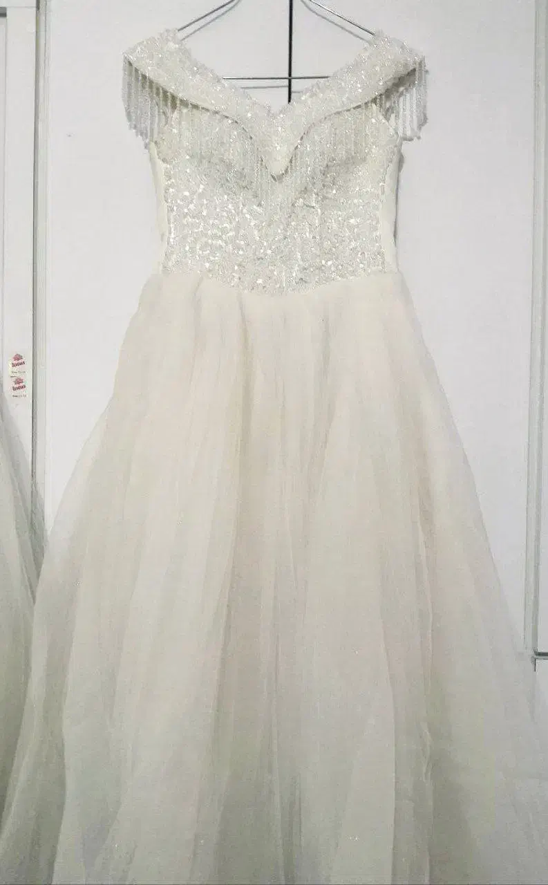 لباس|لباس|هشترود, |دیوار