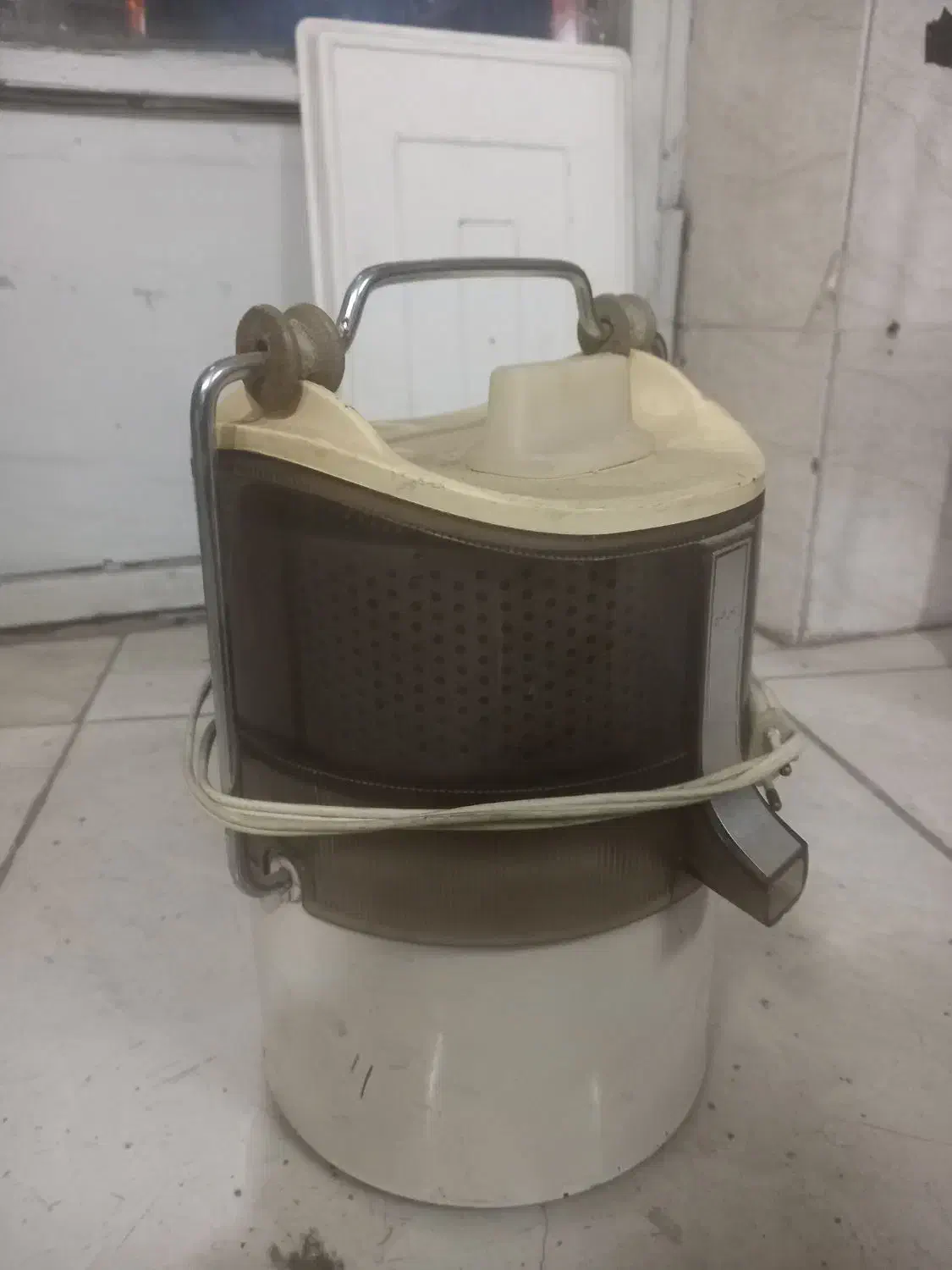 فروش اب میوه گیری کاملا سالم|آبمیوهگیر و آبمرکباتگیر|اراک, |دیوار