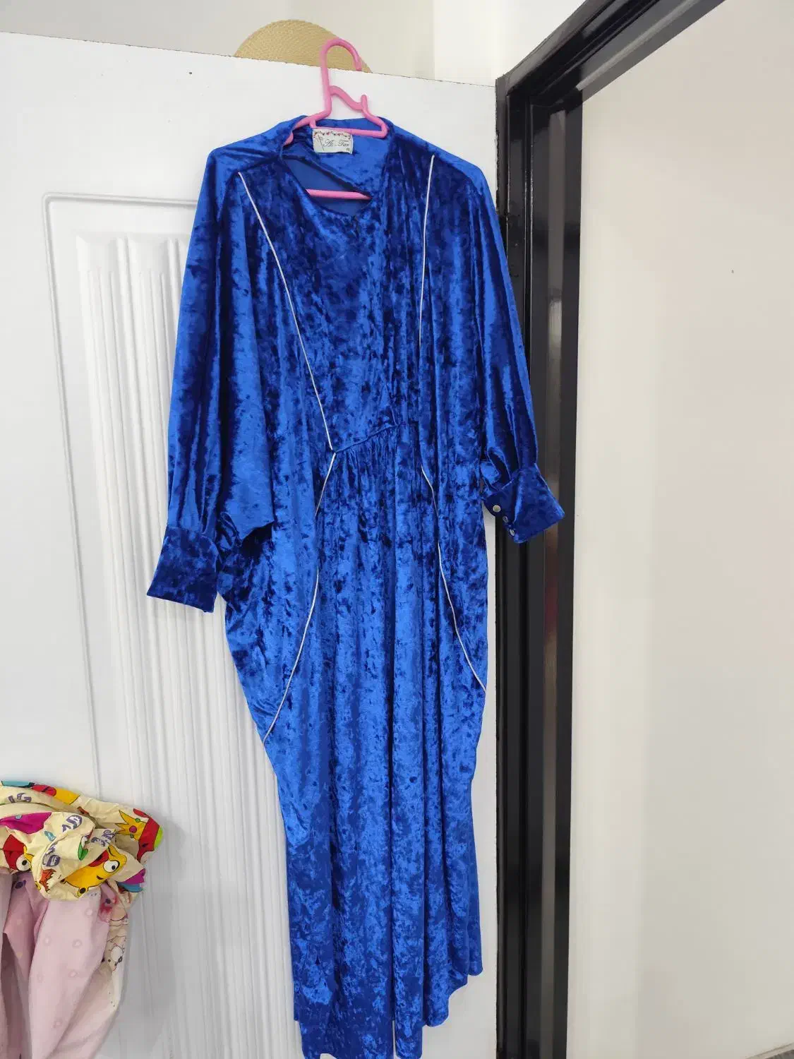 سه عدد مانتو عبایی سایز۵۰ سالم و درحد نو|لباس|محمودآباد, |دیوار