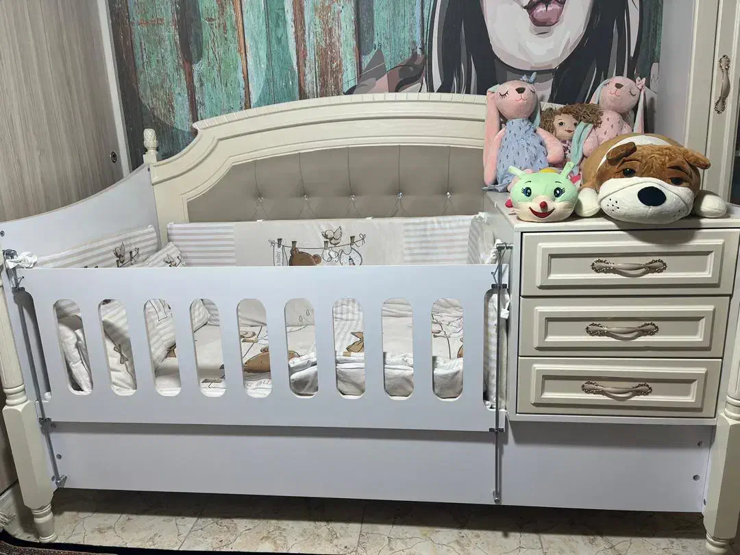 کمد سیسمونی به همراه تخت|اسباب و اثاث بچه|ورامین, شهرک فجر|دیوار