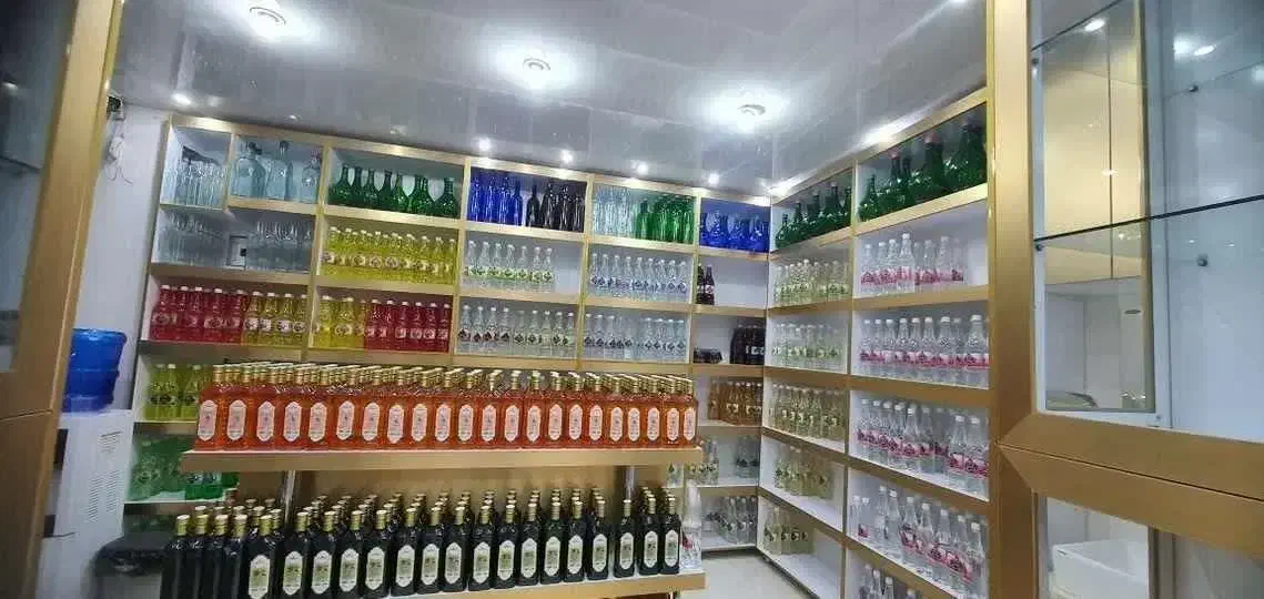 قفسه و ویترین درحد نو|فروشگاه و مغازه|کاشان, کشاورز|دیوار