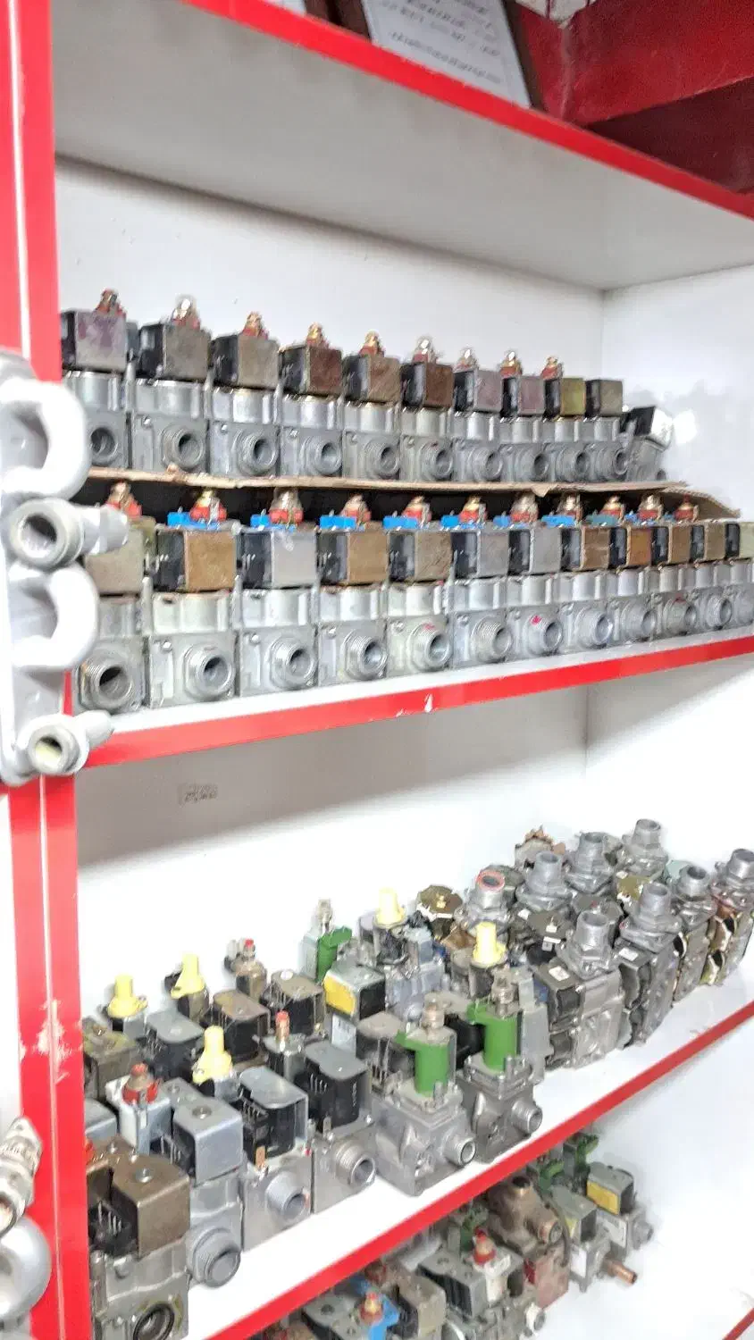 قطعات استوک پکیج|آبگرمکن، پکیج، شوفاژ|تهران, فلسطین (میدان انقلاب)|دیوار