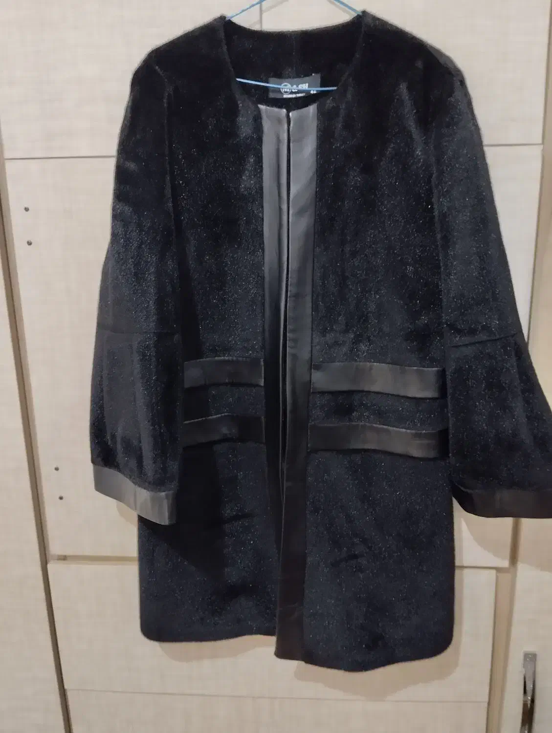 پالتو|لباس|آذرشهر, |دیوار