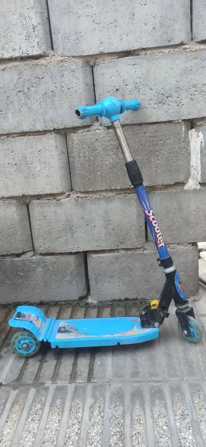 اسکوتر دوچرخه 16 سالم درحد|دوچرخه، اسکیت، اسکوتر|گنبد کاووس, |دیوار