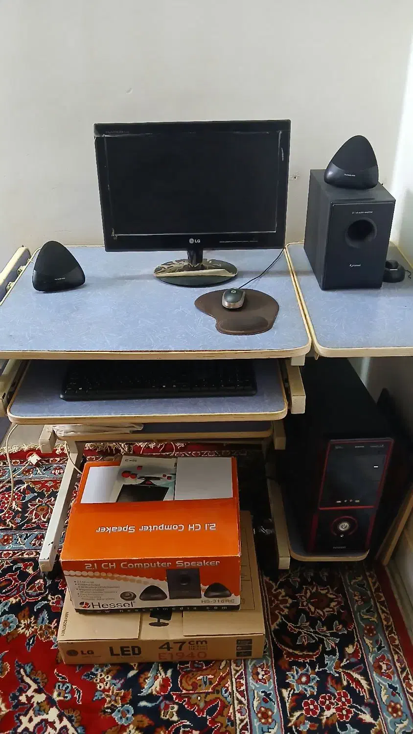 کامپیوتر|رایانه رومیزی|سربیشه, |دیوار