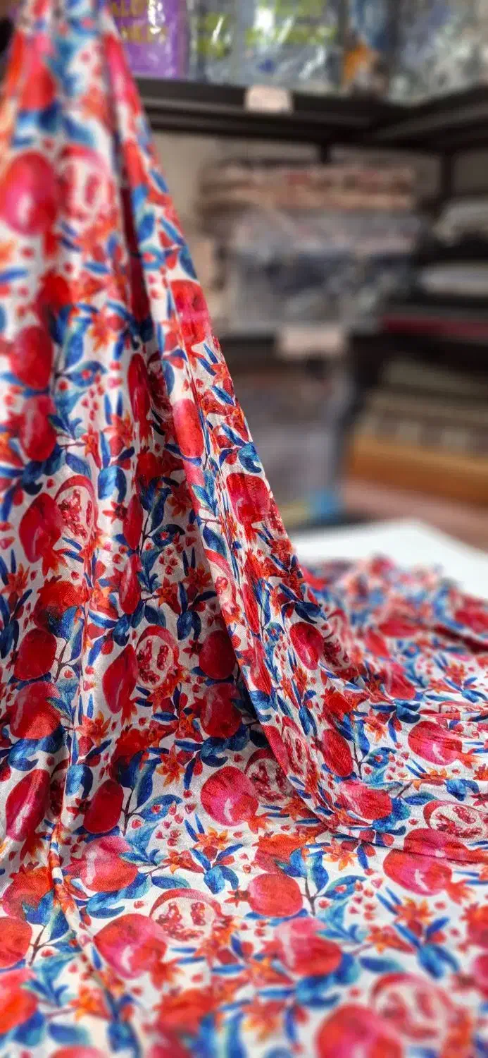 پارچه مخمل‌یلدایی پشت مشکی تخفیفی|لباس|قم, نخودی|دیوار