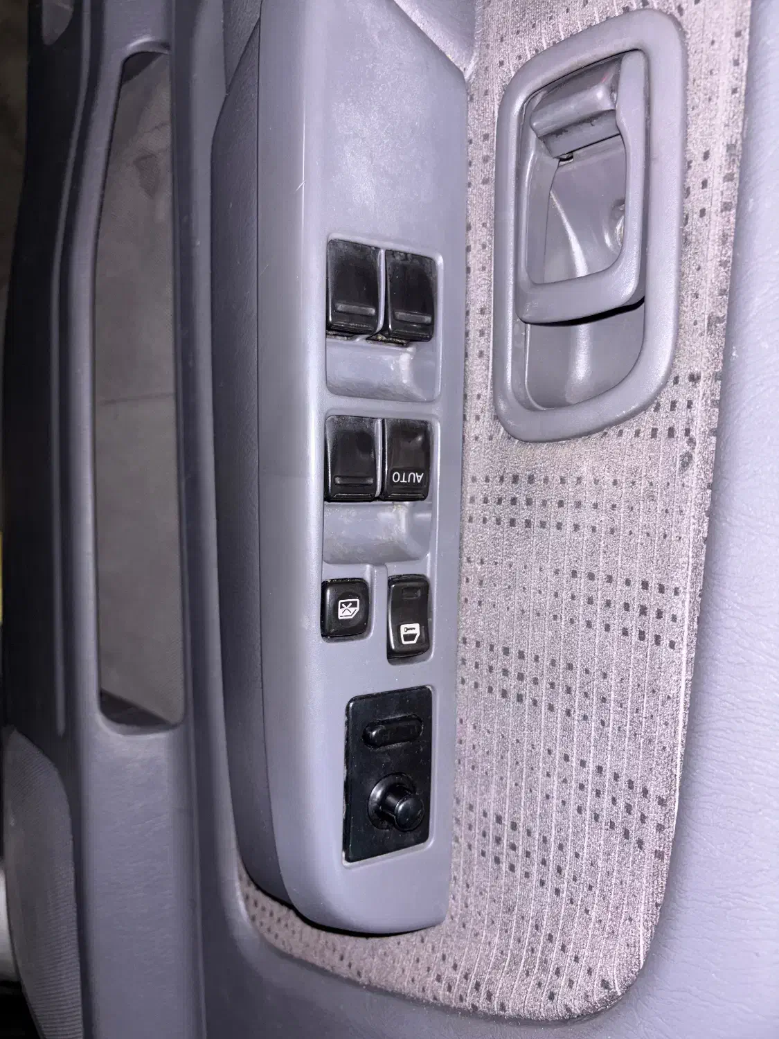 رونیز ۸۳|خودرو سواری و وانت|ورامین, ورامین|دیوار