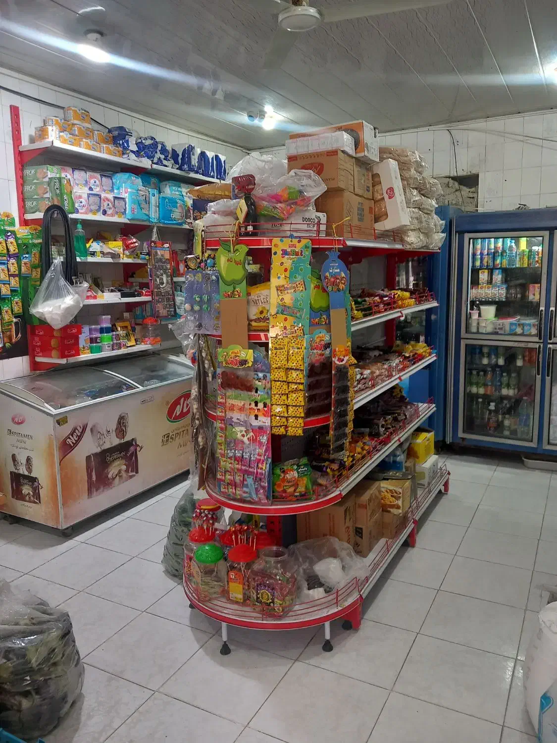 فروش وسایل سوپری|فروشگاه و مغازه|کنار تخته و کمار, |دیوار