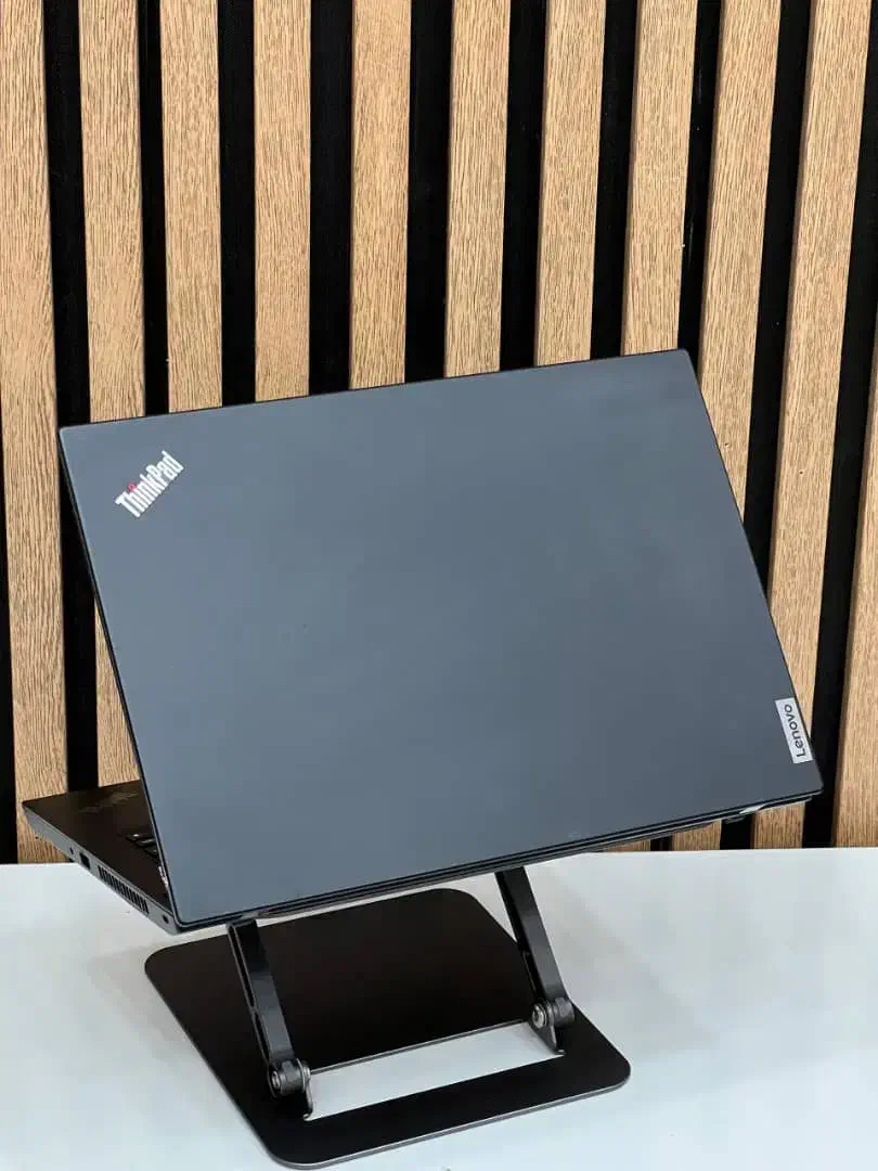 لپ تاپ Lenovo t490 نسل ۸ با کیف و موس اشانتیون|رایانه همراه|ساری, |دیوار