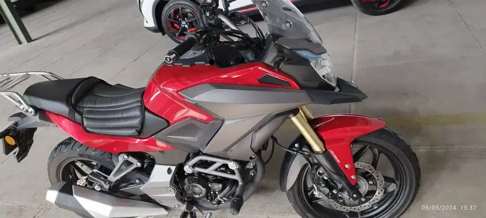 موتور آشیل ۲۰۰ ادونچر فروش فوری اقساطی|موتورسیکلت|شیراز, دشت چنار|دیوار