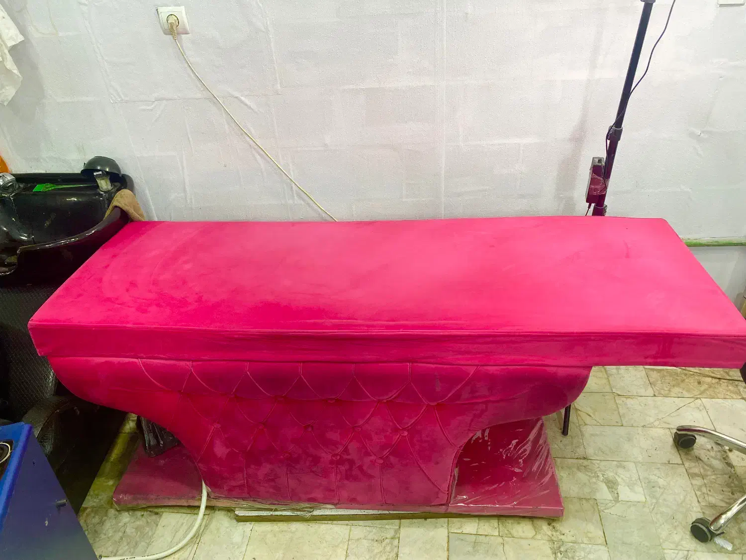 فروش تخت لمسی برای کاشت مژه|آرایشگاه و سالنهای زیبایی|تهران, منیریه|دیوار