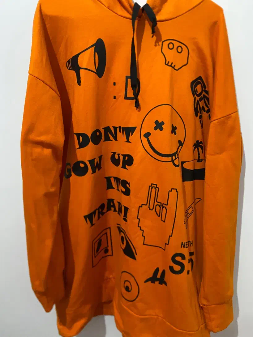 هودی،تدی|لباس|خرمدره, |دیوار