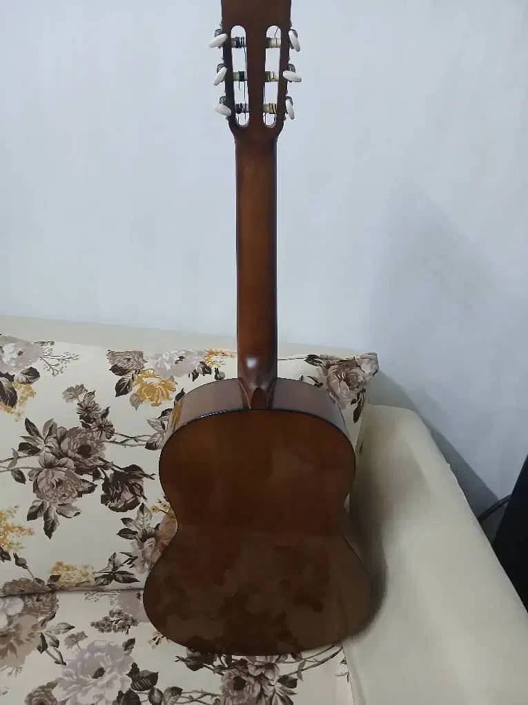 گیتار C40 یاماها اصلی|گیتار، بیس، امپلیفایر|همدان, |دیوار