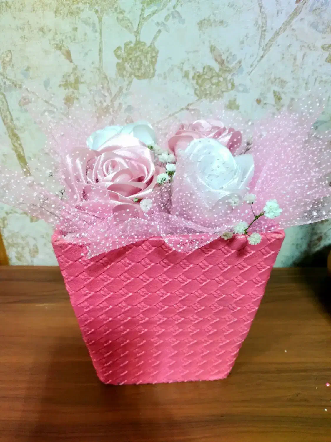 گل روبانی|گل مصنوعی|آستانه اشرفیه, |دیوار