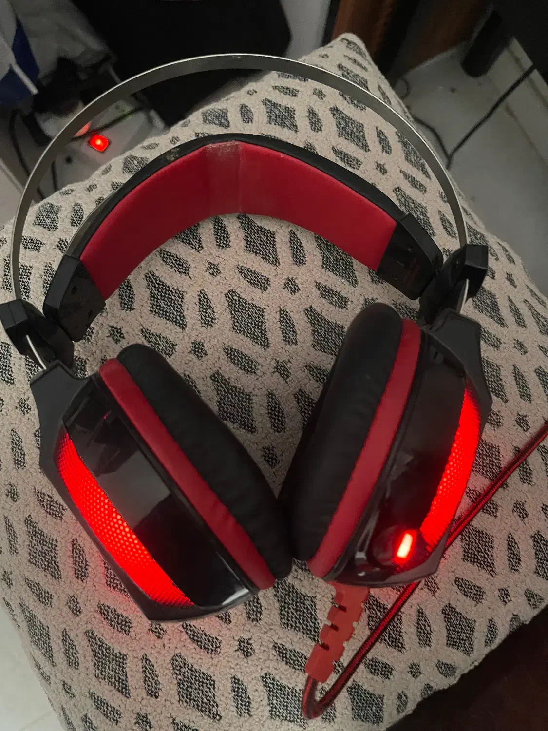 هدست گیمینگ خفن|قطعات و لوازم جانبی رایانه|شیراز, باغ تخت|دیوار