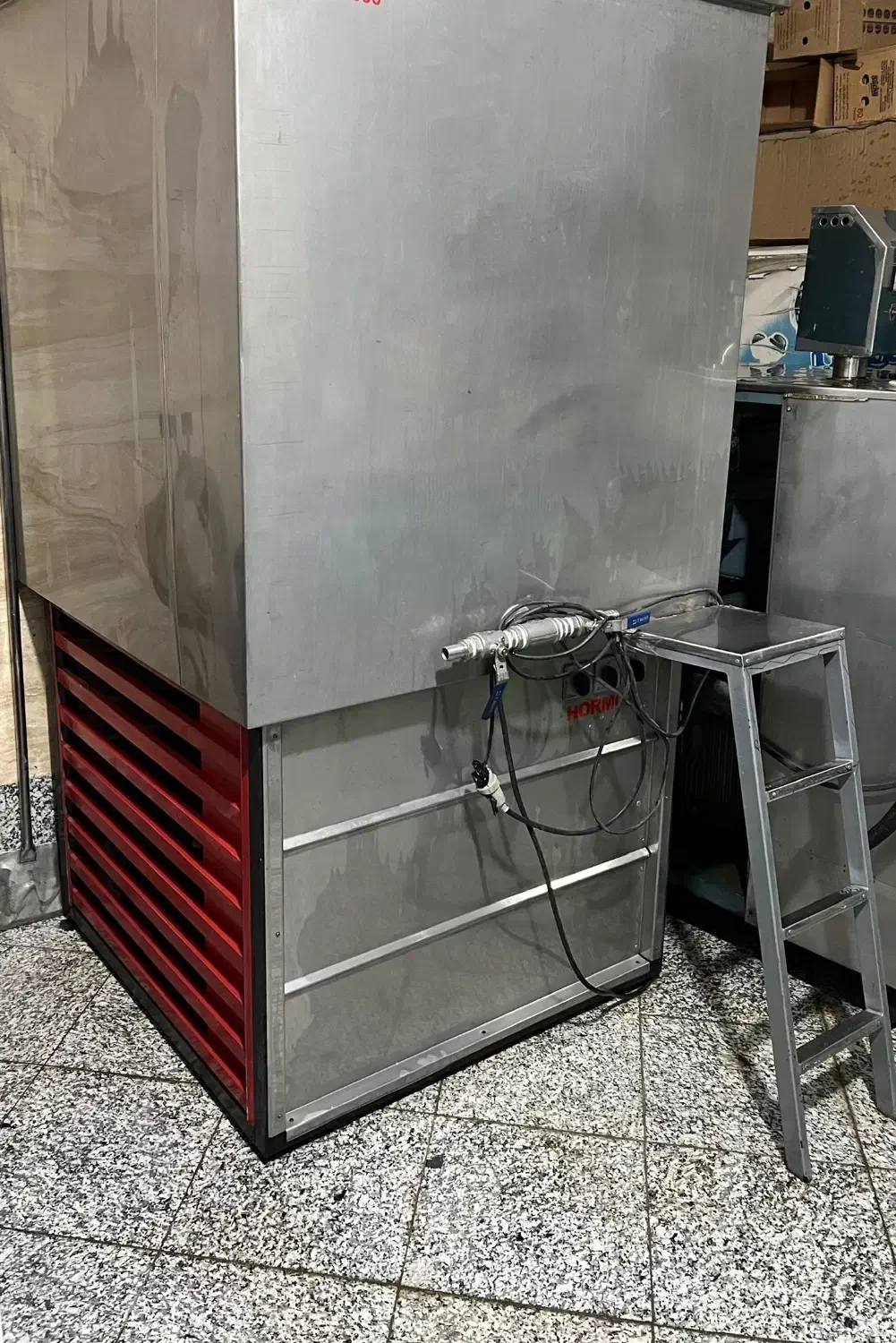 شیر سرد کن ۱۰۰۰لیتری مناسب بستنی سنتی و دوغ و شیر|ماشین‌آلات صنعتی|شهریار, شهریار|دیوار