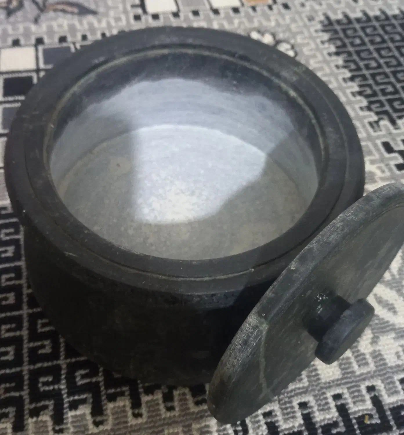 قابلمه ی سنگی|ظروف پخت‌وپز|سیرجان, |دیوار