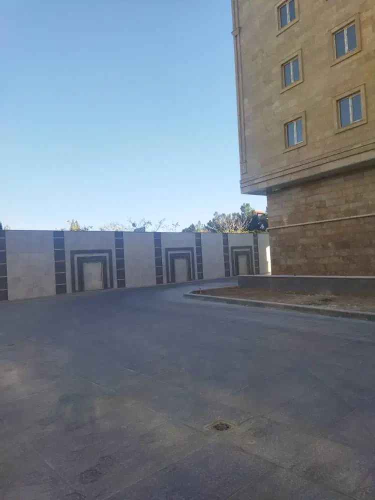 فروش فوری واحد ۱۷۰ متری سه نبش با بهترین موقعیت|فروش آپارتمان|شبستر, |دیوار