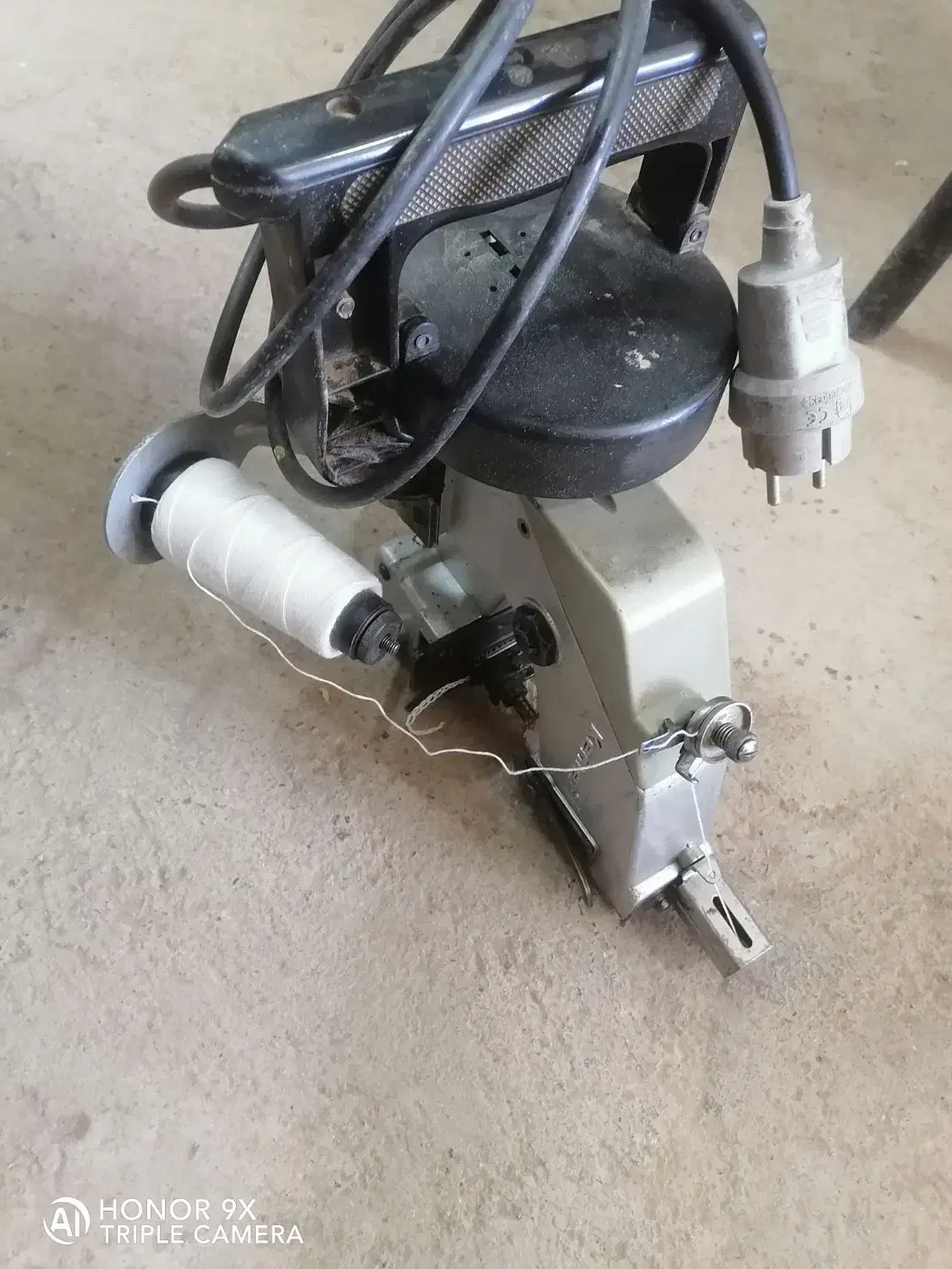 چرخ سر کیسه دوز مدل کنتکس و ترازو 500کیلو چرخ دار|چرخ خیاطی و ریسندگی|کاشمر, |دیوار