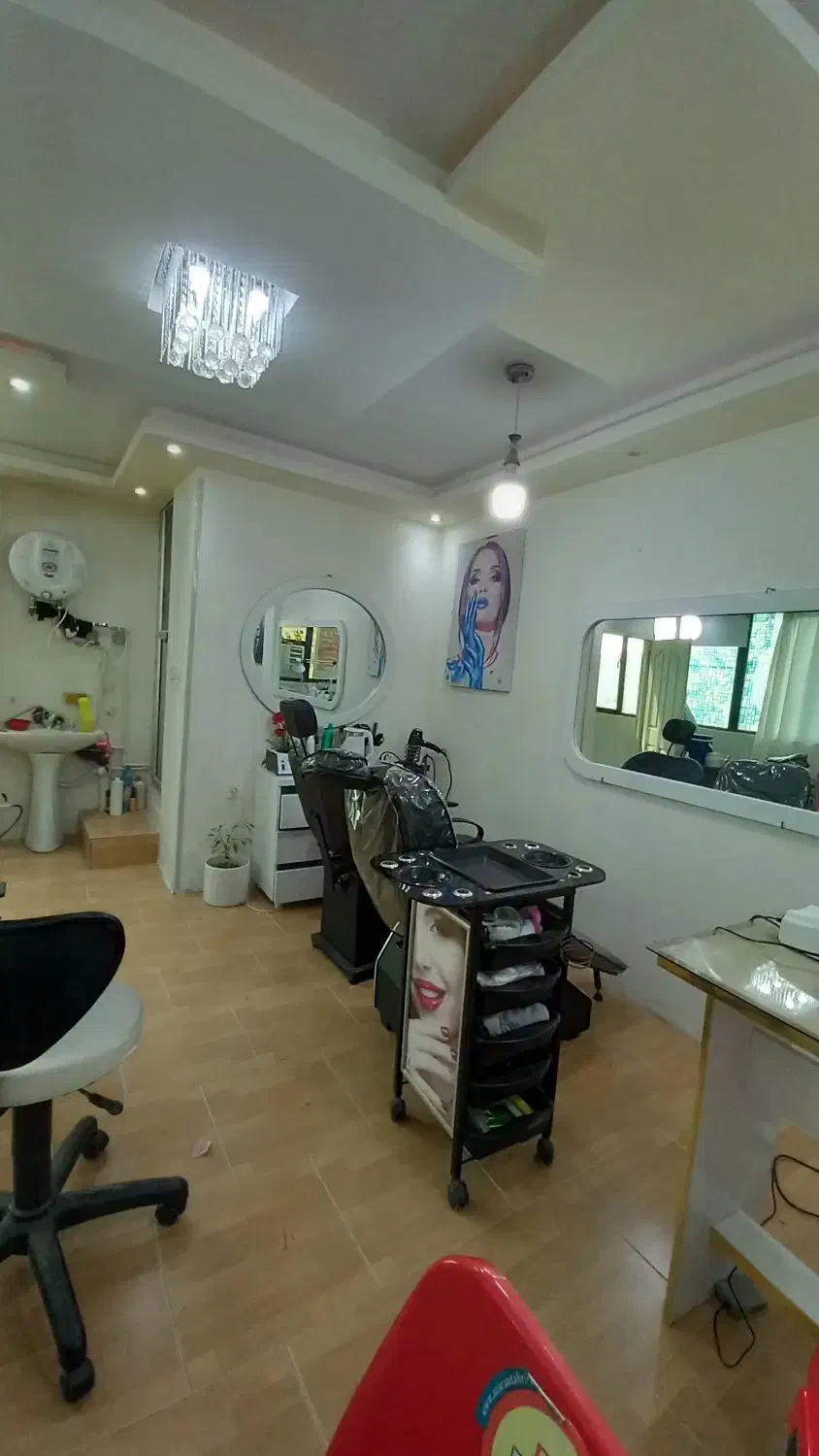 ۳۲ متر طبقه دوم/مناسب کار/سه راه تختی|اجارهٔ دفتر کار، اتاق اداری، مطب|تالش, هشتپر|دیوار