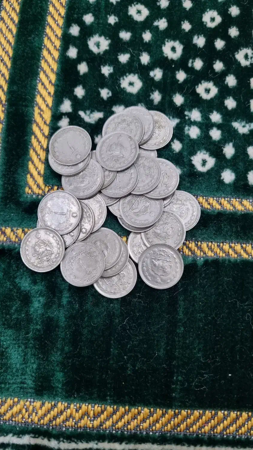 سکههای قدیمی|کلکسیون سکه، تمبر، اسکناس|گنبد کاووس, |دیوار