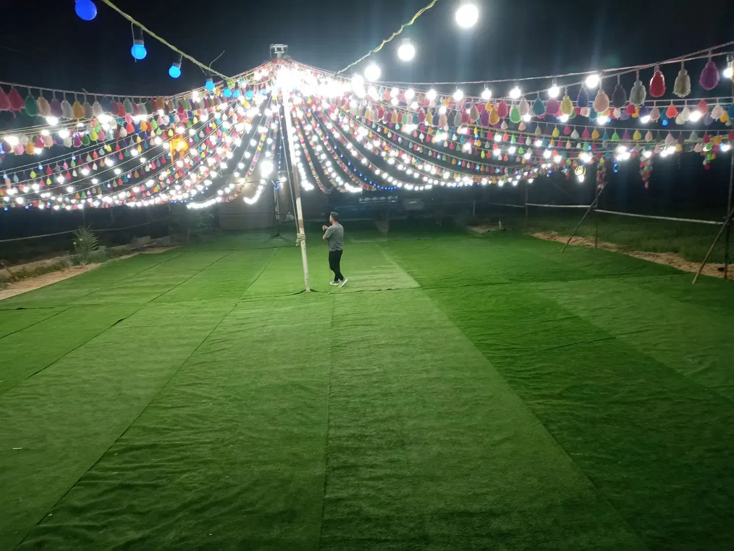 کرایه میز و صندلی ولامپ وگمپول وچمن|خدمات پذیرایی، مراسم|برازجان, |دیوار