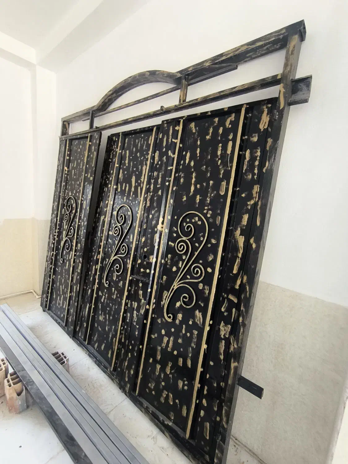 در ب حیاط وانباری|مصالح و تجهیزات ساختمان|گلی داغ, |دیوار