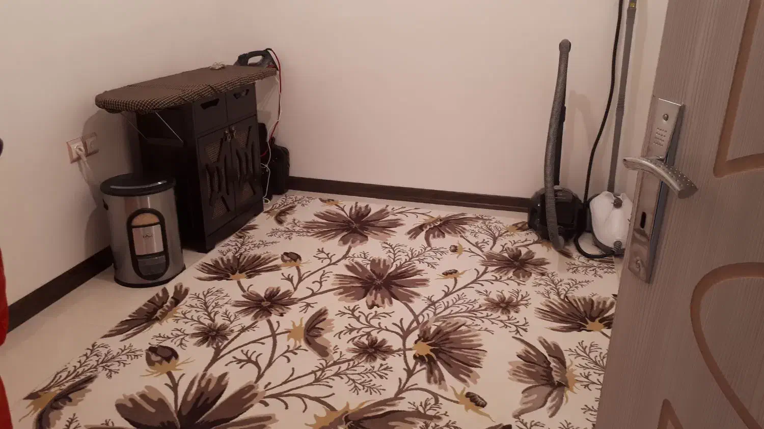 یک عدد فرش ماشینی|فرش|قدس, شهرک فرزان|دیوار