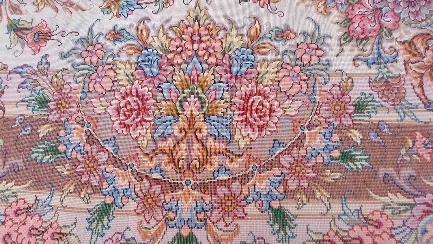 فرش دستباف ۹متری|فرش|گوگان, |دیوار