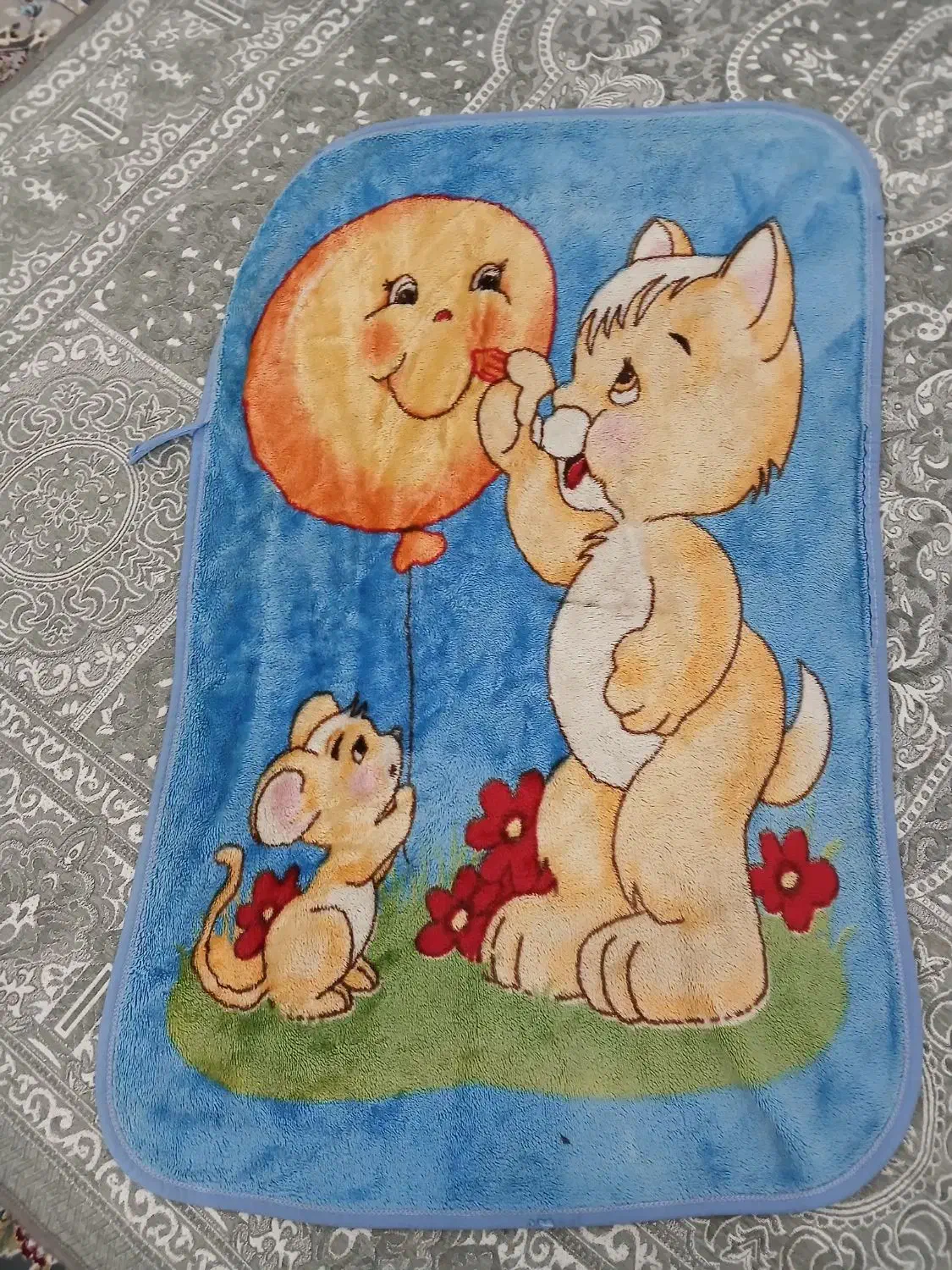 پنونوزادی سالم و تمیز قیمت ۲۰۰|رختخواب، بالش، پتو|بیرجند, |دیوار