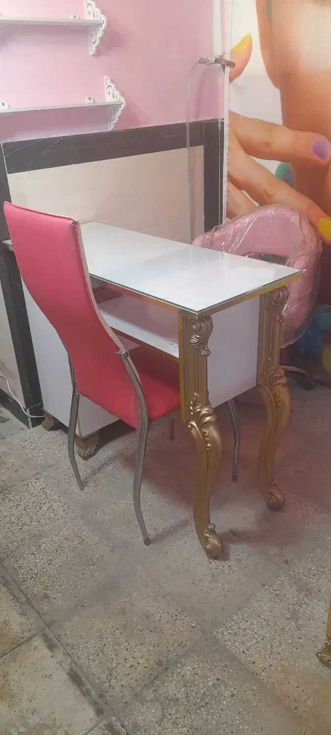 لوازم سالن زیبایی|آرایشگاه و سالن‌های زیبایی|ملارد, |دیوار