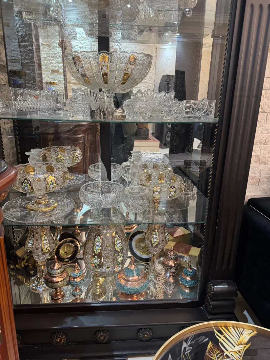 ویترین چوبی ۴ طبقه با هالوژن|بوفه، ویترین، کنسول|تهران, فردوس|دیوار