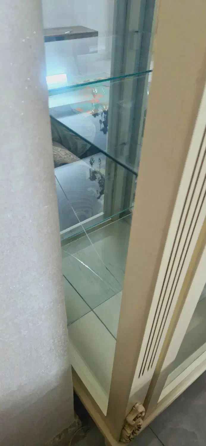 ویترین سفید|بوفه، ویترین، کنسول|تهران, هلال احمر|دیوار