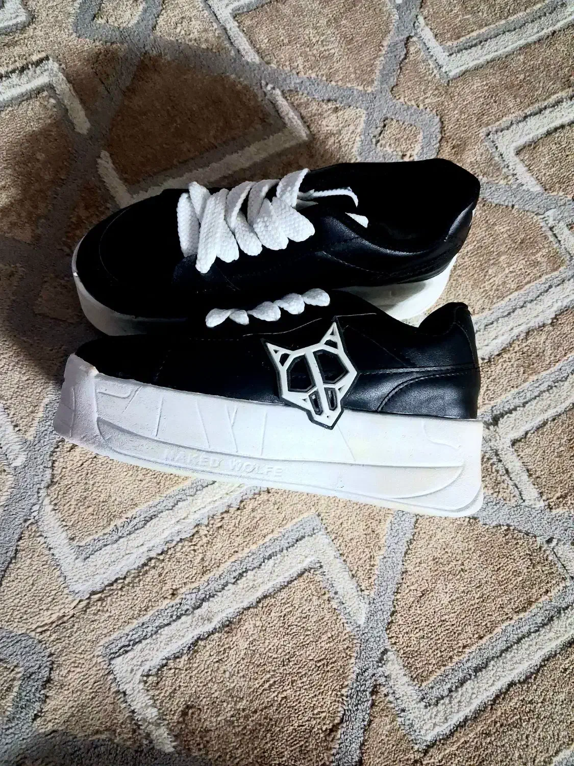 کتونی لژدار|کیف، کفش، کمربند|الوند, |دیوار