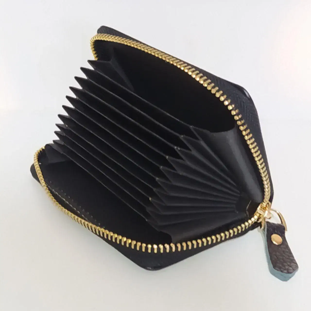 گمشده|اشیا|یزد, |دیوار