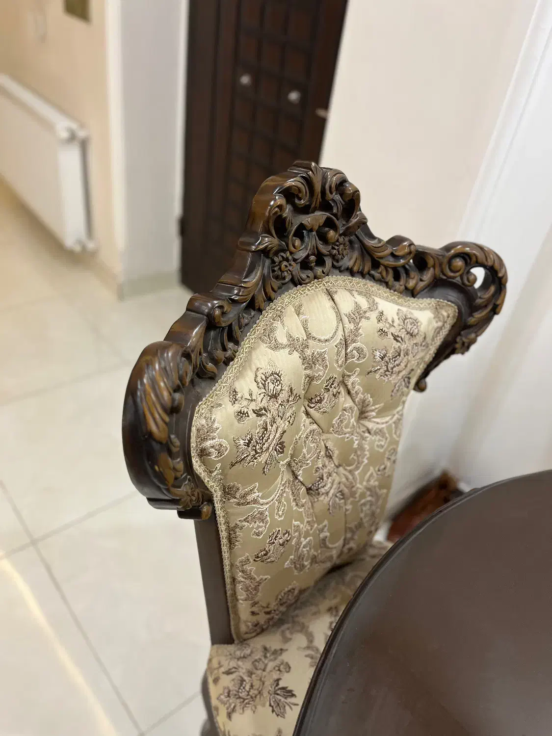 ست کامل مبل سلطنتی و میز ناهارخوری|مبلمان خانگی و میز عسلی|رشت, گلسار|دیوار