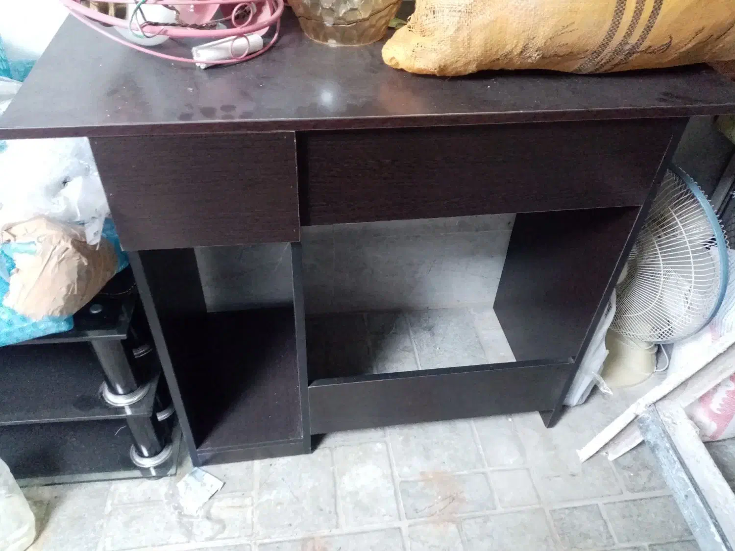 میز|میز تحریر و کامپیوتر|لاهیجان, شقایق|دیوار