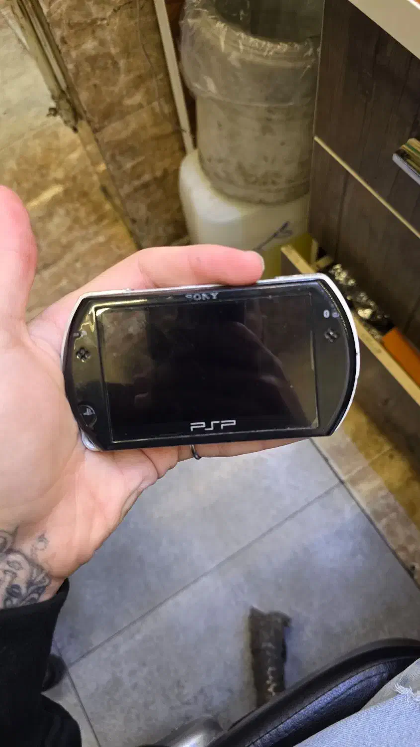 psp go|کنسول، بازی ویدئویی و آنلاین|تهران, مروارید شهر|دیوار