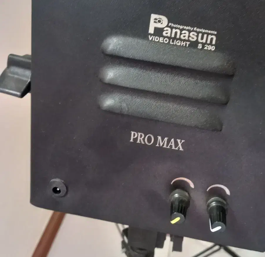 لوازم تولید محتوا/نورثابت ledپاناسانs290promax|دوربین عکاسی و فیلم‌برداری|کرج, گلشهر|دیوار