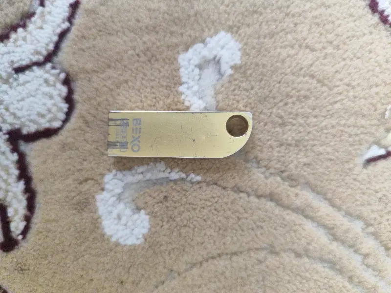فلش 32UsB3|قطعات و لوازم جانبی رایانه|مشهد, امیر المومنین|دیوار