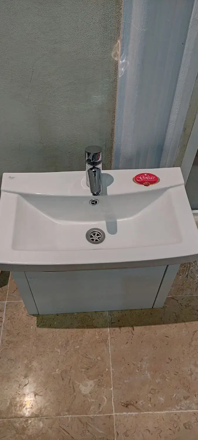 کابین روشویی باشیر و آینه|لوازم سرویس بهداشتی|کلاردشت, |دیوار