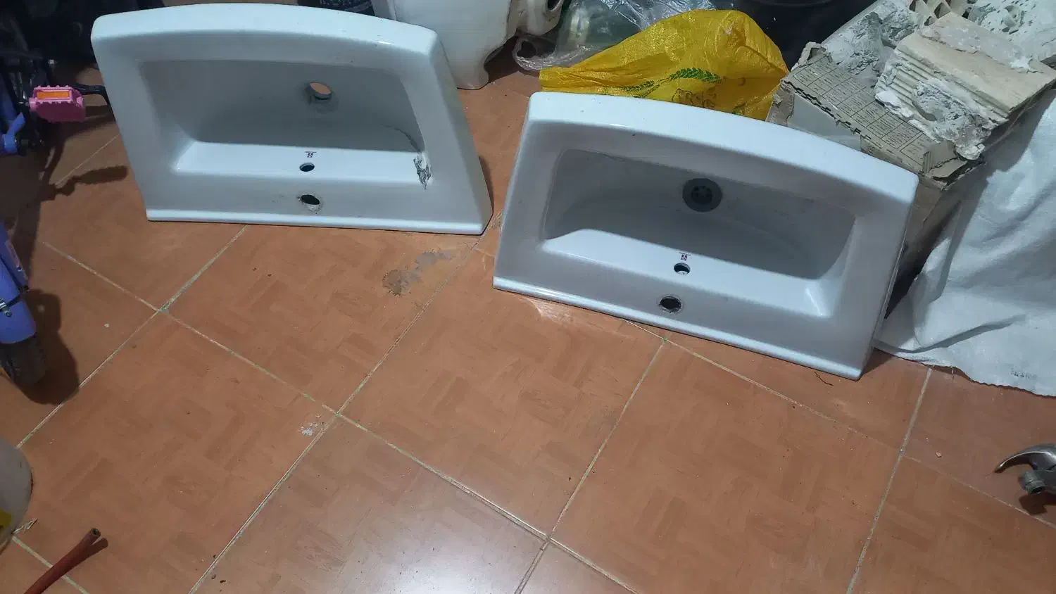 روشویی|لوازم سرویس بهداشتی|بومهن, |دیوار