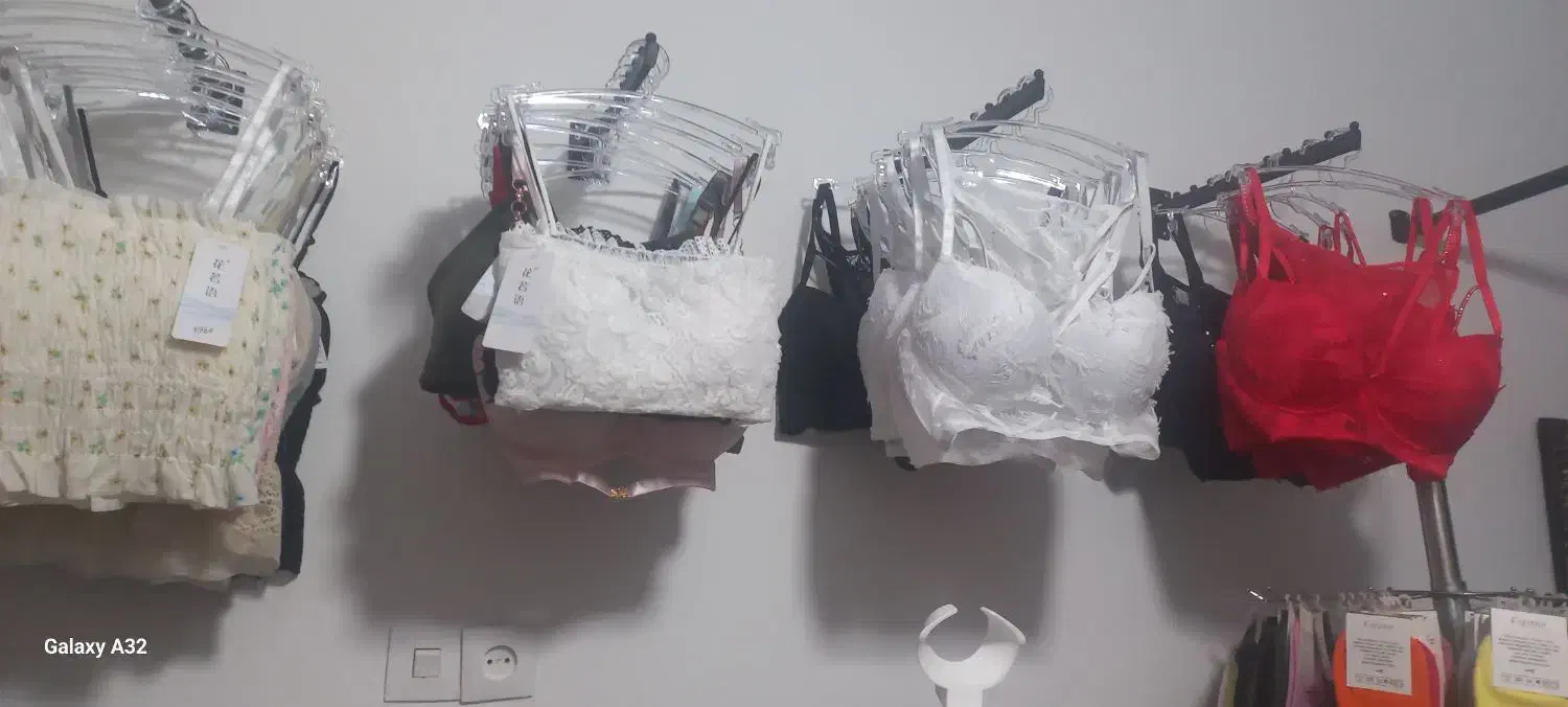 لباس زیر|لباس|داران, |دیوار