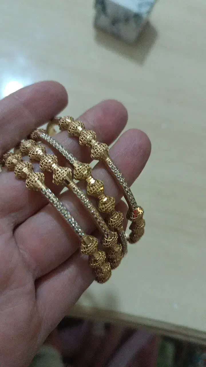 طلا امارتی نو نو|جواهرات|آبدانان, |دیوار