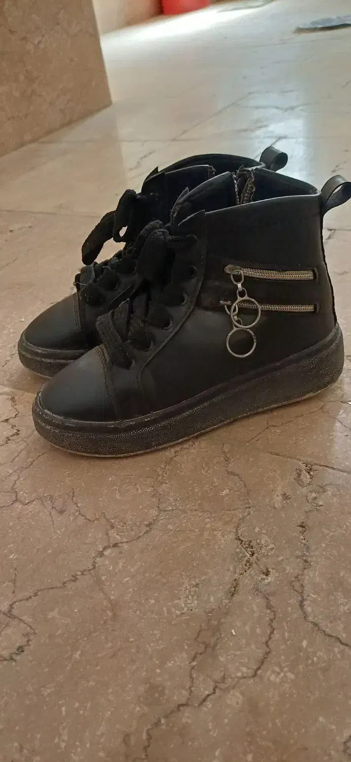 کفش سایز ۳۳و۳۴ درحدنو|کفش و لباس بچه|میاندوآب, |دیوار