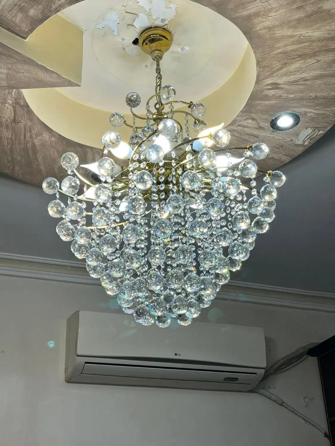 لوستر کریستال|لوستر و چراغ آویز|رشت, فلسطین|دیوار